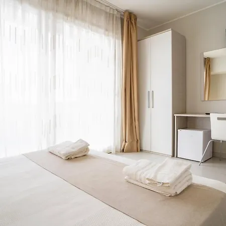 Pietra Bianca 4* 파키노