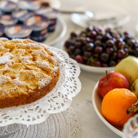B&B Pietra Bianca 파키노